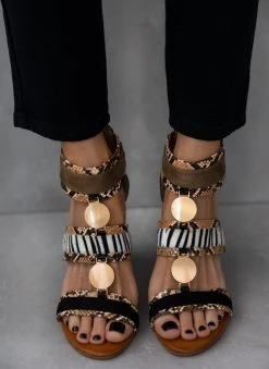 The Fashion Project Πέδιλα με Print και μεταλλικά στοιχεία - Multi 12 The Fashion Project Πέδιλα με Print και μεταλλικά στοιχεία - Multi -Κατάστημα TheFashionProject pedila me print kai metallika stoixeia 111734 s8ak