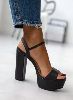 Πέδιλα με φιάπα Vizzano 6282.455 - Μαύρο -Κατάστημα TheFashionProject pedila me psili fiapa vizzano 6282455 106445 1bb6