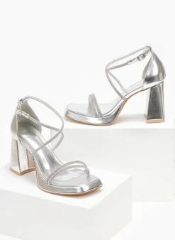 The Fashion Project Πέδιλα με στρας και φιάπα - Ασημί -Κατάστημα TheFashionProject pedila me strass kai fiapa 110558 moww