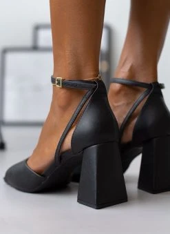 Πέδιλα με μπαρέτα Vizzano 6464.106 - Μαύρο -Κατάστημα TheFashionProject pedila me takouni kampana vizzano 6464106 106431 hgjr