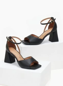 Πέδιλα με μπαρέτα Vizzano 6464.106 - Μαύρο -Κατάστημα TheFashionProject pedila me takouni kampana vizzano 6464106 106431 myp1