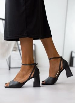 Πέδιλα με μπαρέτα Vizzano 6464.106 - Μαύρο