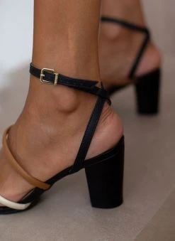 Πέδιλα με μπαρέτα Crossover Vizzano 6262.1001 - Μαύρο 12 Πέδιλα με μπαρέτα Crossover Vizzano 6262.1001 - Μαύρο -Κατάστημα TheFashionProject pedila me xiasti lourakia vizzano 62621001 106426 9w60