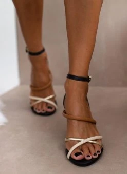 Πέδιλα με μπαρέτα Crossover Vizzano 6262.1001 - Μαύρο