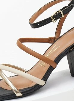 Πέδιλα με μπαρέτα Crossover Vizzano 6262.1001 - Μαύρο 11 Πέδιλα με μπαρέτα Crossover Vizzano 6262.1001 - Μαύρο -Κατάστημα TheFashionProject pedila me xiasti lourakia vizzano 62621001 106426 e7yn