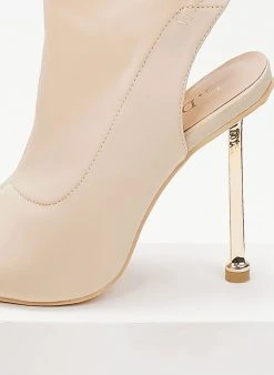 The Fashion Project Μποτάκια κάλτσα με μεταλλική λεπτομέρεια - Μπεζ -Κατάστημα TheFashionProject pedila mpotakia me metalliko takouni 102638 949r