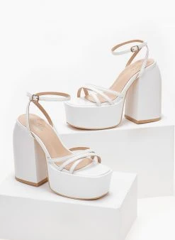 The Fashion Project Πέδιλα με φιάπα και Crossover λουράκια - Λευκό -Κατάστημα TheFashionProject pedila platform me mpareta 103654 u6hx