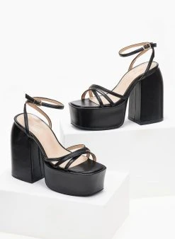 The Fashion Project Πέδιλα με φιάπα και Crossover λουράκια - Μαύρο -Κατάστημα TheFashionProject pedila platform me mpareta 103655 two5