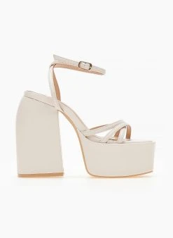 The Fashion Project Πέδιλα με φιάπα και Crossover λουράκια - Μπεζ -Κατάστημα TheFashionProject pedila platform me mpareta 103656 9kos
