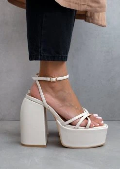 The Fashion Project Πέδιλα με φιάπα και Crossover λουράκια - Μπεζ -Κατάστημα TheFashionProject pedila platform me mpareta 103656 ramd