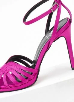 Πέδιλα με μπαρέτα υφασμάτινα ρετρό Tfp - Magenta 14 Πέδιλα με μπαρέτα υφασμάτινα ρετρό Tfp - Magenta -Κατάστημα TheFashionProject pedila retro saten me mpareta tfp 108635 8rll