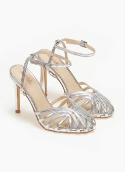 The Fashion Project Πέδιλα με μπαρέτα σε μεταλλικές αποχρώσεις - Ασημί -Κατάστημα TheFashionProject pedila retro se metallikes apoxrwseis 110714 99iv