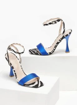 Πέδιλα με μπαρέτα και Print Tfp - Μπλε -Κατάστημα TheFashionProject pedila saten me mpareta kai print tfp 110924 mze2