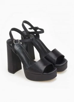 Xti Footwear Πέδιλα με μπαρέτα και φιάπα Xti 141052 - Μαύρο -Κατάστημα TheFashionProject pedila saten me mpareta xti 141052 110275 ymkb