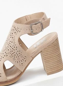 Xti Footwear Πέδιλα με μπαρέτα Suede και διατρητο σχέδιο Xti 141098 - Τάουπε -Κατάστημα TheFashionProject pedila suede me diatrito sxedio xti 141098 110372 ggtf