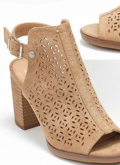 Xti Footwear Πέδιλα Suede με διάτρητο σχέδιο Xti 141391 - Τάουπε -Κατάστημα TheFashionProject pedila suede me diatrito sxedio xti 141391 110934 px9p