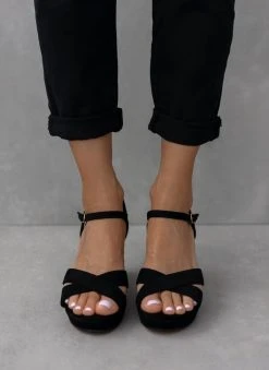 The Fashion Project Πέδιλα Suede με μπαρέτα - Μαύρο -Κατάστημα TheFashionProject pedila suede me mpareta 111501 m9ts