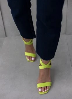 The Fashion Project Πέδιλα Suede με χιαστί δέσιμο - Lime -Κατάστημα TheFashionProject pedila suede me xiasti desimo 111652 t36r