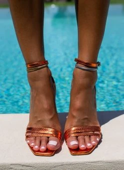 Πέδιλα με μπαρέτα και Pattern στα λουράκια Tfp - Πορτοκαλί -Κατάστημα TheFashionProject pedila tfp me patten fidi 105253 rh7e