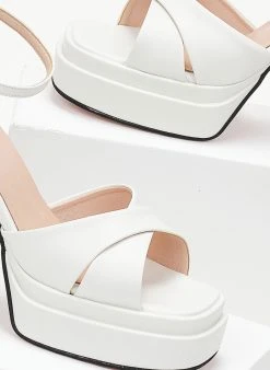 Πέδιλα με φιάπα Crossover Tfp - Λευκό -Κατάστημα TheFashionProject pedila tfp me xiasti fases 103929 xonj