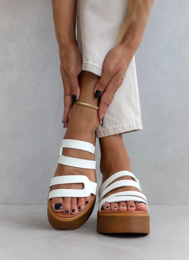 Flatforms δερμάτινα με ανοίγματα Estil - Λευκό 3 Flatforms δερμάτινα με ανοίγματα Estil - Λευκό