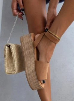 Flatforms Nubuck με μπαρέτα Estil - Πούρο -Κατάστημα TheFashionProject platformes nubuck estil me fardia fasa 104955 363p