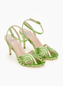 Πέδιλα με μπαρέτα σε μεταλλικές αποχρώσεις Tfp - Λαχανί -Κατάστημα TheFashionProject retro tfp pedila se metallikes apoxrwseis 105219 8llg