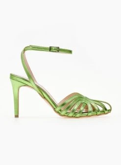 Πέδιλα με μπαρέτα σε μεταλλικές αποχρώσεις Tfp - Λαχανί -Κατάστημα TheFashionProject retro tfp pedila se metallikes apoxrwseis 105219 afx9