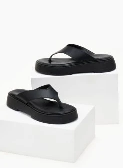 Flatforms δερμάτινα Estil - Μαύρο -Κατάστημα TheFashionProject sandalia dermatina estil 105250 gsnp