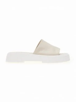 Flatforms δερμάτινα με φαρδιά φάσα Iris Sandals - Ζαχαρί -Κατάστημα TheFashionProject sandalia dermatina iris me fardia fasa 103355 0vhw