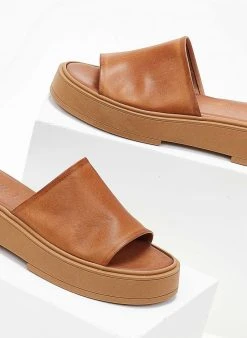 Flatforms δερμάτινα με φαρδιά φάσα Iris Sandals - Ταμπά -Κατάστημα TheFashionProject sandalia dermatina iris me fardia fasa 103999 jkwk
