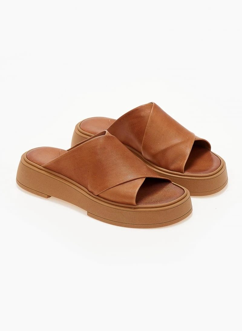 Flatforms δερμάτινα Crossover Iris Sandals - Ταμπά 10 Flatforms δερμάτινα Crossover Iris Sandals - Ταμπά - Image 8