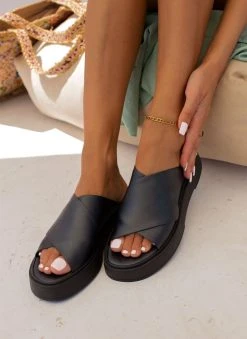 Flatforms δερμάτινα Crossover Iris Sandals - Μαύρο