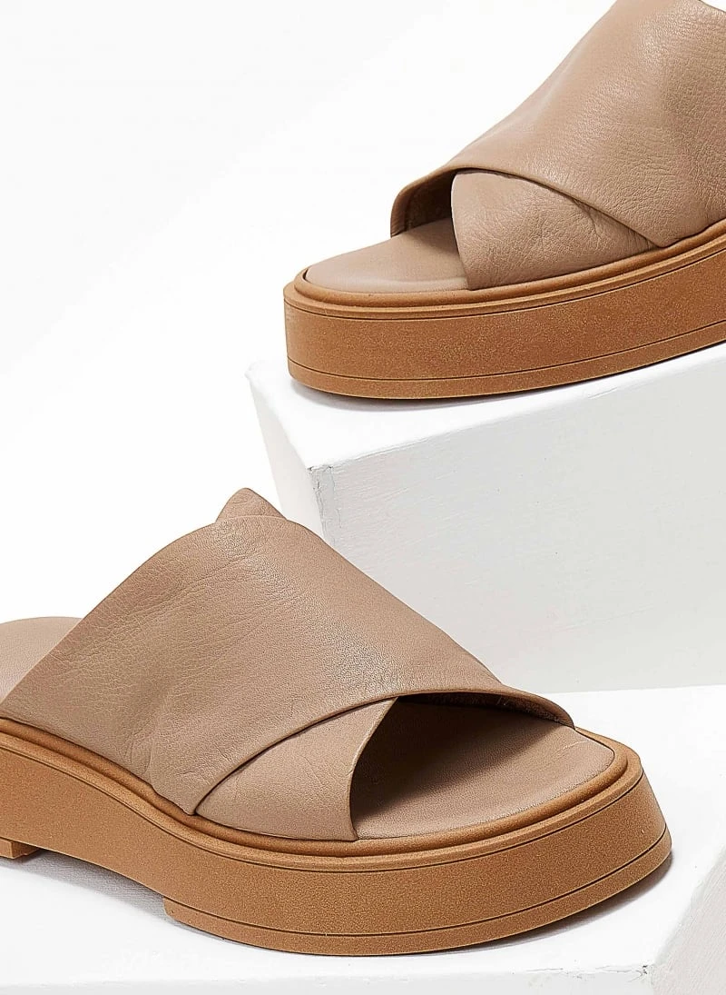 Flatforms δερμάτινα Crossover Iris Sandals - Μπεζ 5 Flatforms δερμάτινα Crossover Iris Sandals - Μπεζ - Image 3