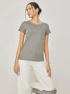 Noobass T-shirt βαμβακερό με στρογγυλή λαιμόκοψη - Λαδί -Κατάστημα TheFashionProject t shirt vamvakero me strogguli laimokopsi 100999 l47a