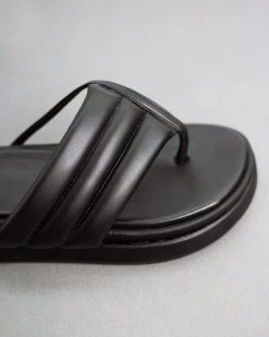 Flatforms καπιτονέ Tfp - Μαύρο -Κατάστημα TheFashionProject tfp slides me kapitone sxedio 93572 pju6