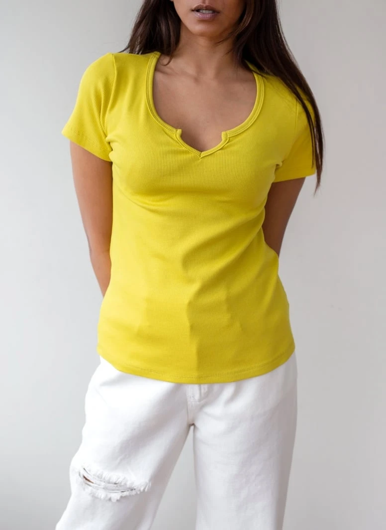 NAIBA Μπλούζα ριπ με V Cut άνοιγμα 601.219 - Μουσταρδί 8 NAIBA Μπλούζα ριπ με V Cut άνοιγμα 601.219 - Μουσταρδί - Image 6