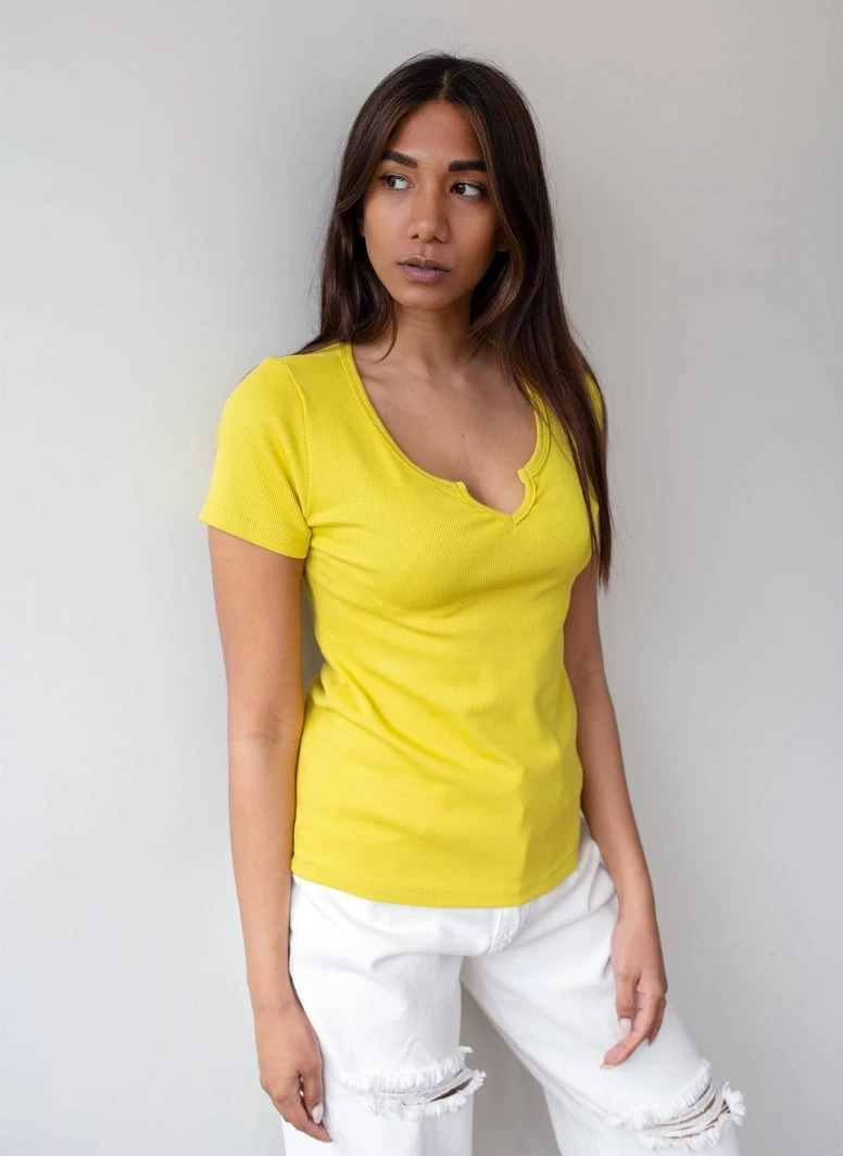 NAIBA Μπλούζα ριπ με V Cut άνοιγμα 601.219 - Μουσταρδί 10 NAIBA Μπλούζα ριπ με V Cut άνοιγμα 601.219 - Μουσταρδί - Image 8